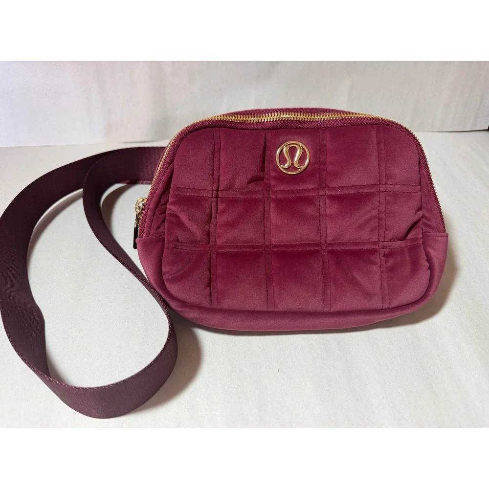 lululemon athletica everywhere belt